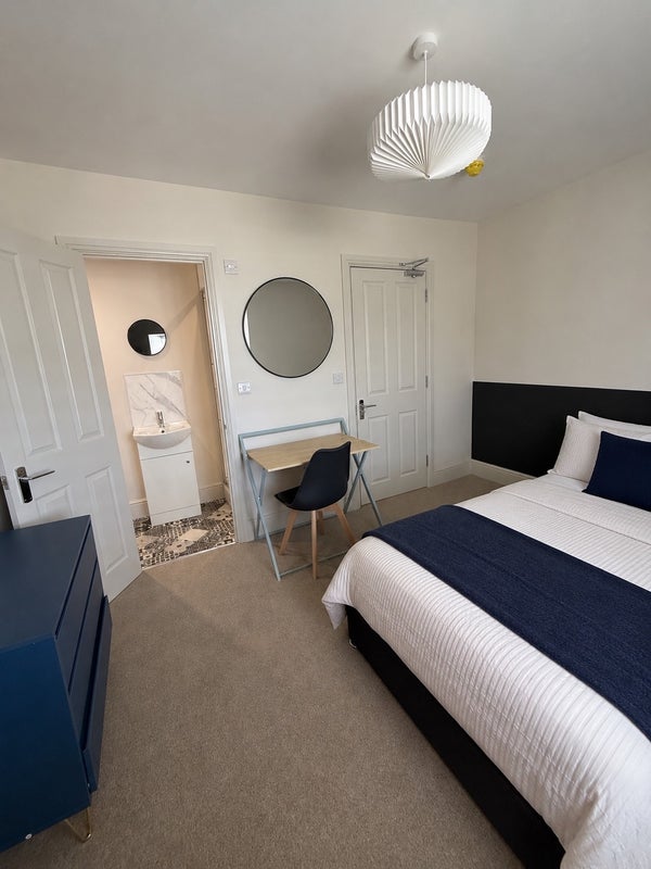 Apartment in Plymouth, Mutley - View 2