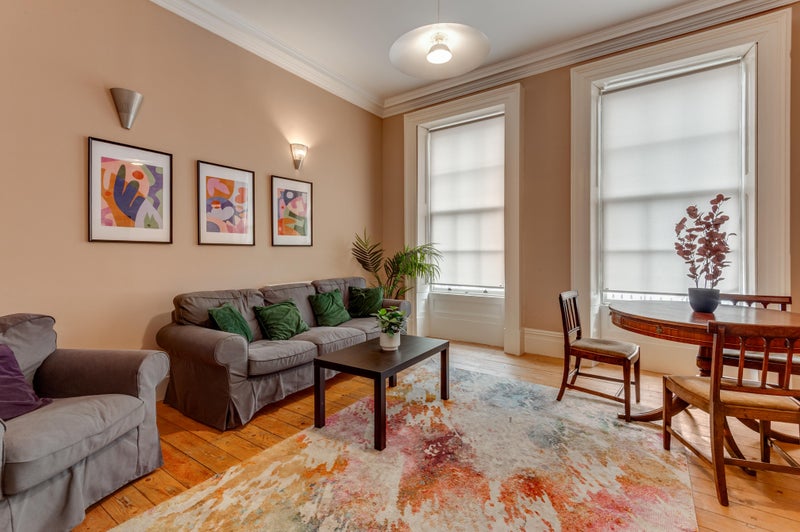 Photo 1: Living Room 