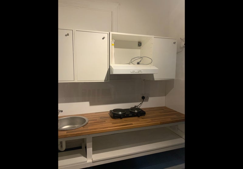 Apartment in Shepherds Bush - View 3