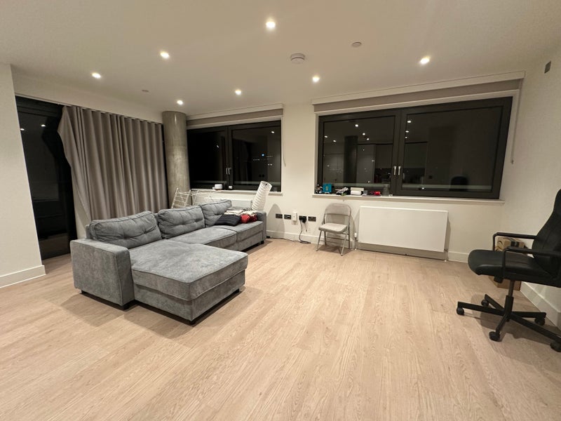 Photo 1: living room