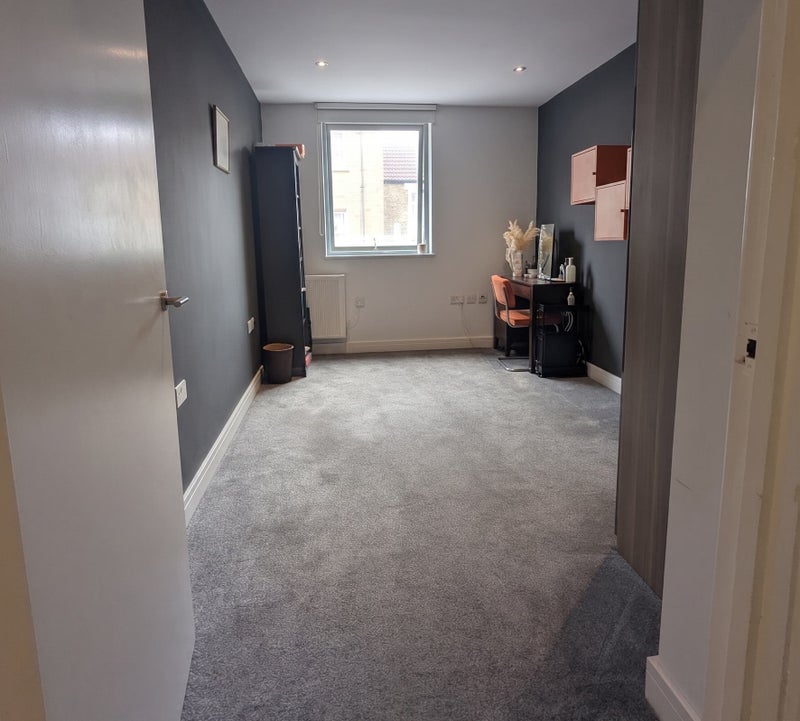 Photo 1: The room!