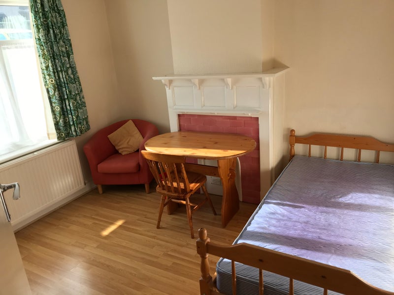 Photo 1: Bedroom 1