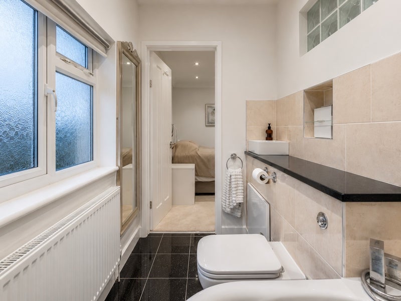 Apartment in Bristol - View 4