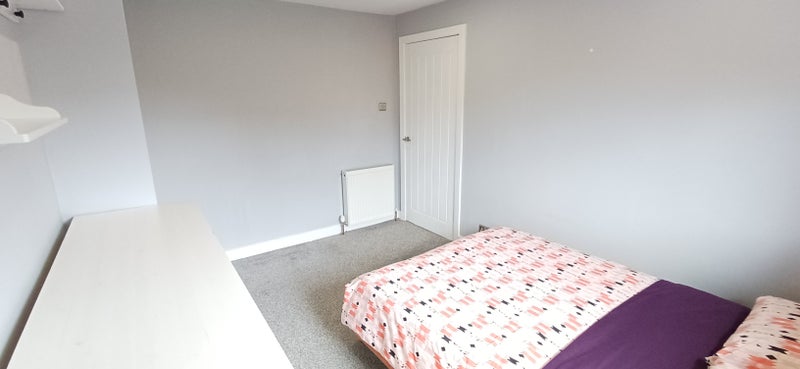 Photo 1: Le bedroom... but from up high.