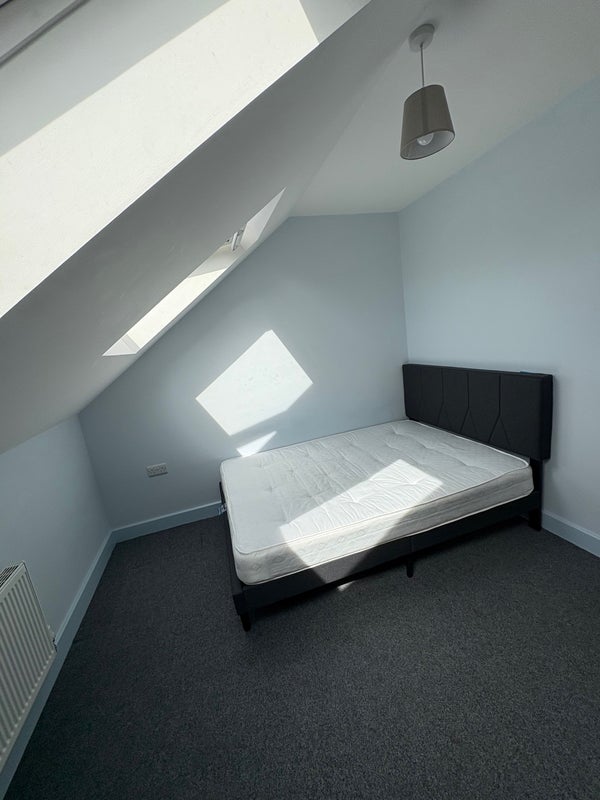 Apartment in Sheffield, Heeley Bottom, Nether Edge - View 6