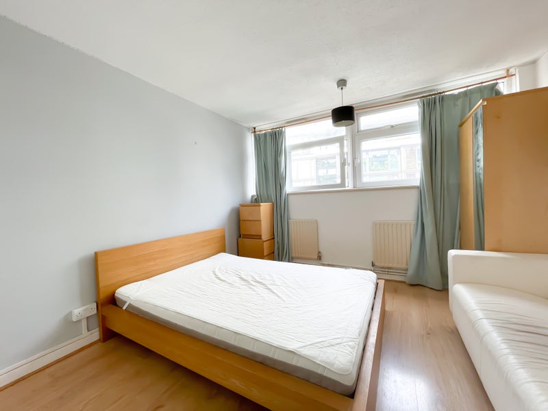 Photo 1: Bedroom 1