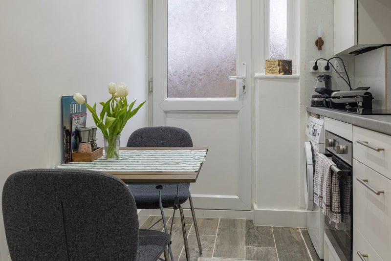 Photo 1: Garden Facing Modern Kitchen