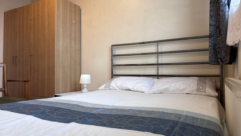 Photo 1: Double Room