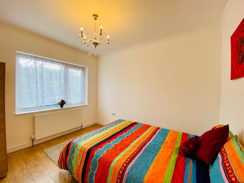 Photo 1: ROOM 1      