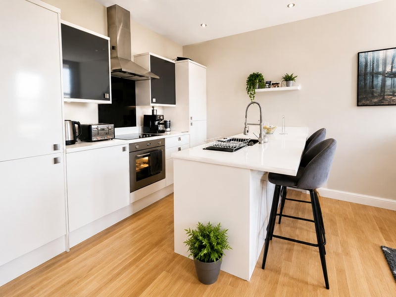 Apartment in Bourne End, Wooburn - More