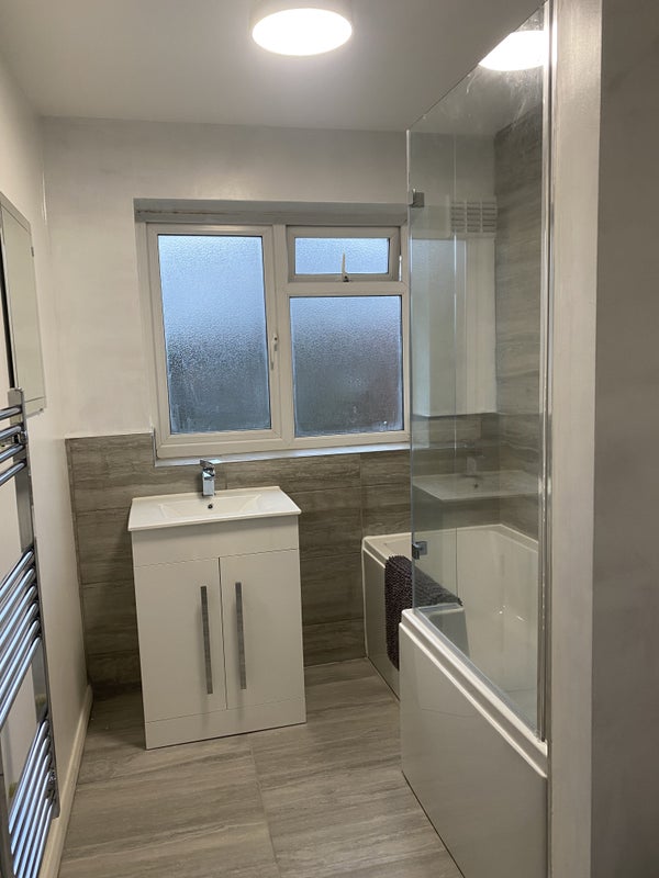 Photo 1: Bathroom