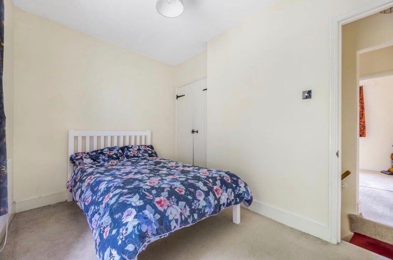 Photo 1: Bedroom 
