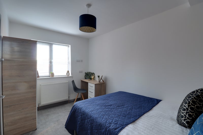 Photo 1: Room 2