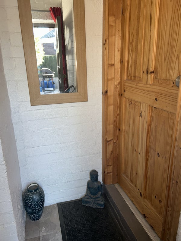 Photo 1: ‘Front’ door