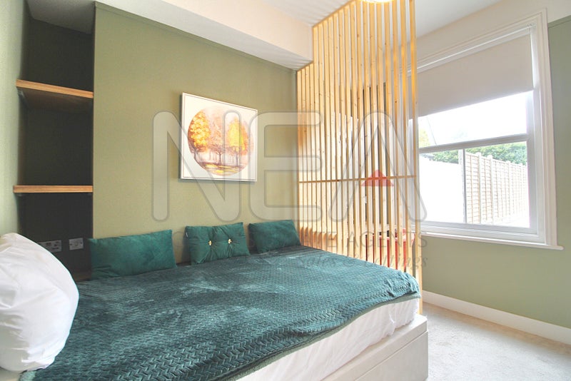 Photo 1: Room 5
