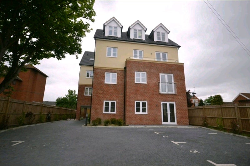 Photo 1: Chesters Walk Building