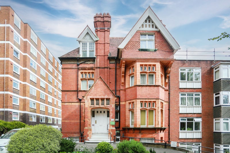 Apartment in Hove, Brunswick - View 2