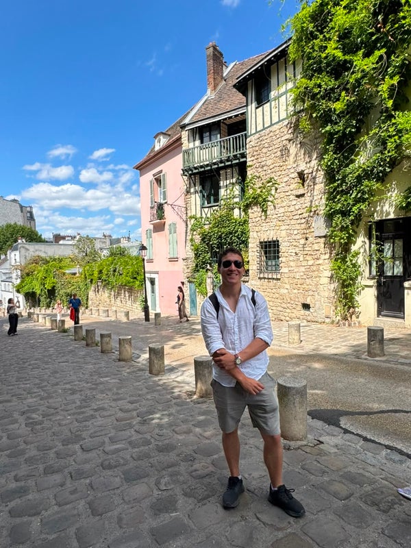 Photo 1: France