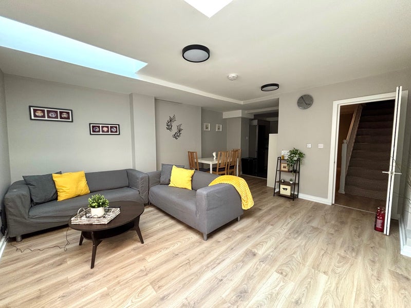 Photo 1: Shared Lounge