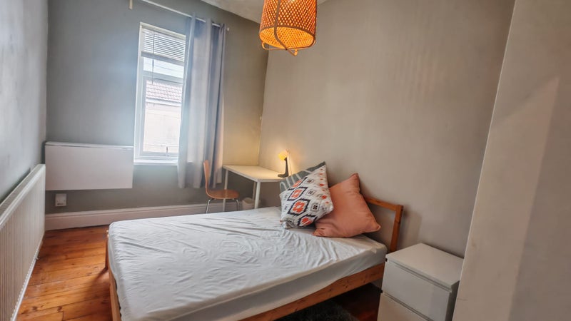 Apartment in Wolverhampton, Tettenhall - View 3