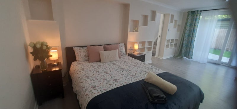 Photo 1: Bedroom Studio sized, can carry 2 double beds and 2 wardrobes 