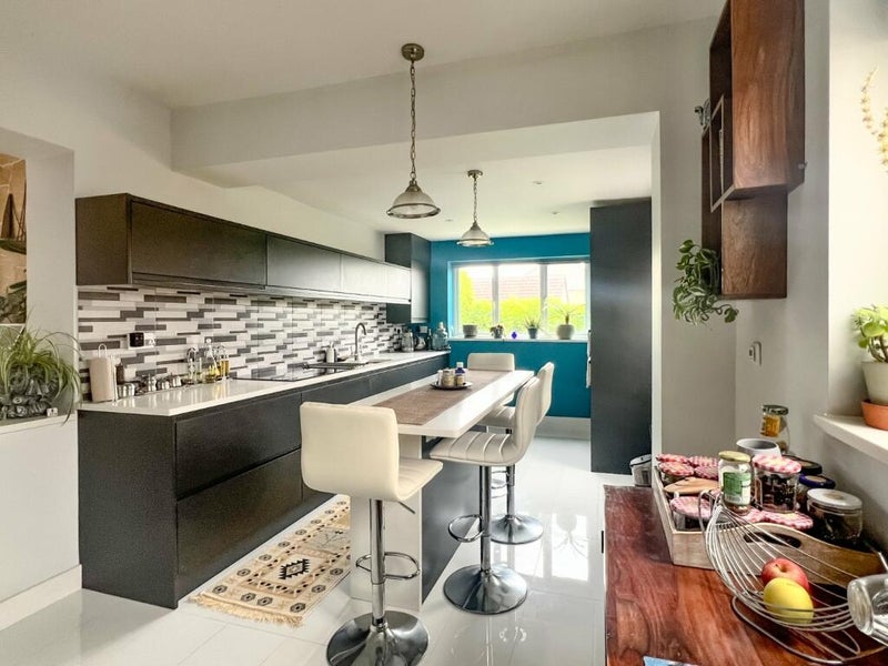 Photo 1: Kitchen