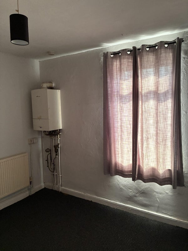 Apartment in West Lindsey, Gainsborough - View 2