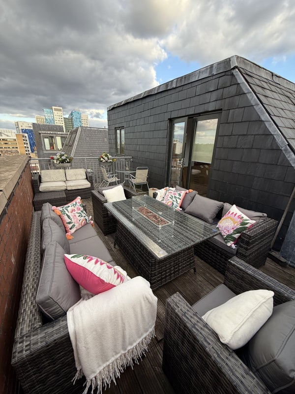 Photo 1: Private balcony 
