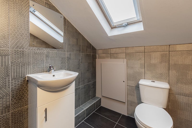 Apartment in Salford, Winton - More