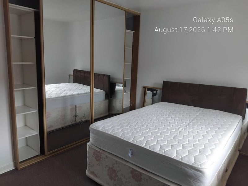 Photo 1: Bedroom 1