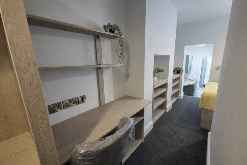 Photo 1: room 3