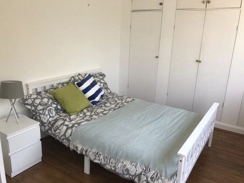 Photo 1: Room 1 