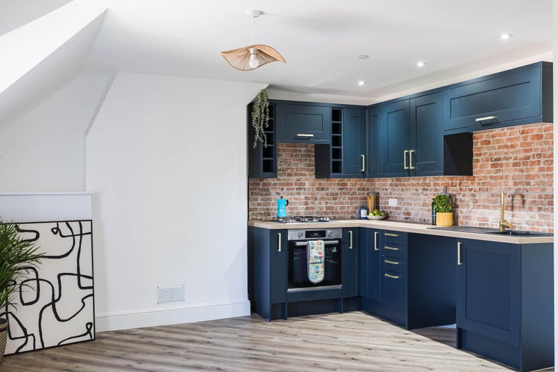 Photo 1: Kitchen