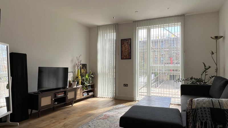 Photo 1: Living room