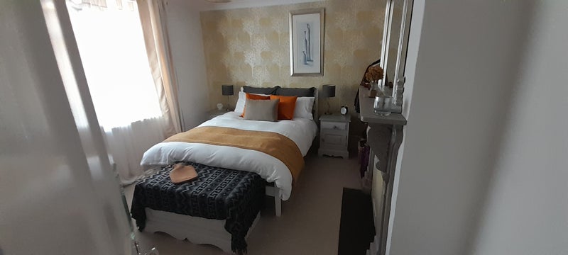 Photo 1: Double room available