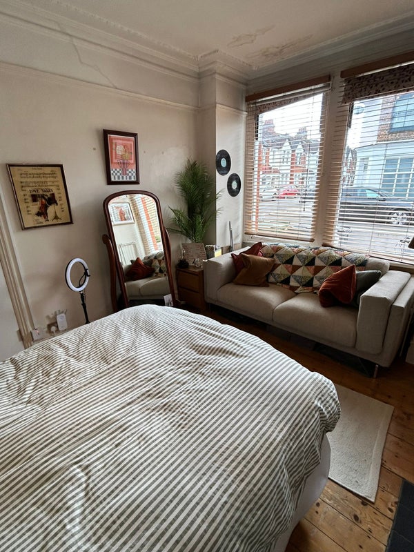 Photo 1: Light and Airy with your own place to relax 