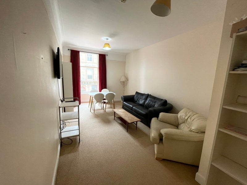 Photo 1: LOUNGE