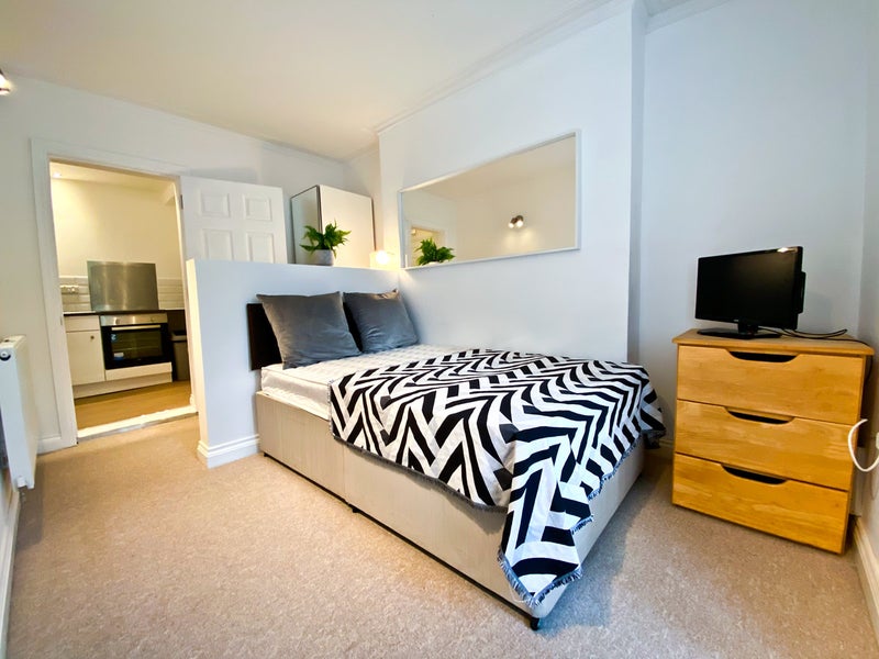 Photo 1: Room 9 w kitchen