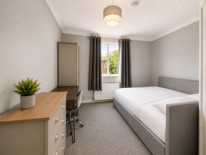 Photo 1: Room 6