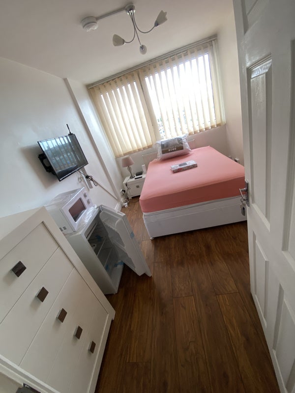 Photo 1: Double Room