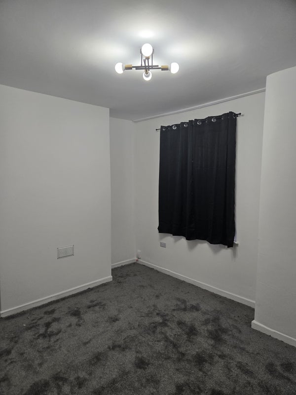 Photo 1: Living room