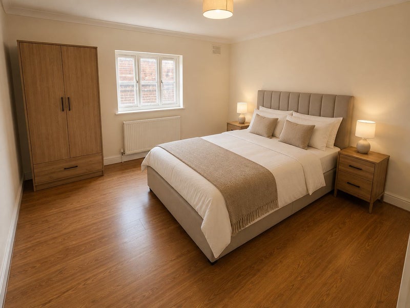 Photo 1: Bedroom 