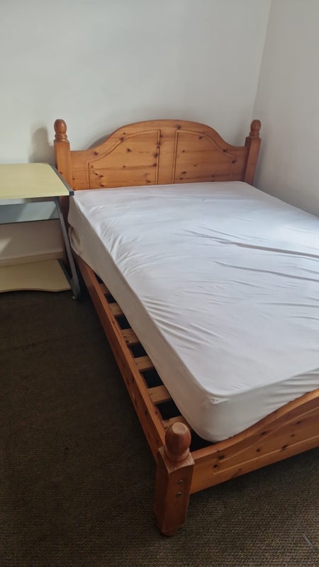 Photo 1: Bedroom