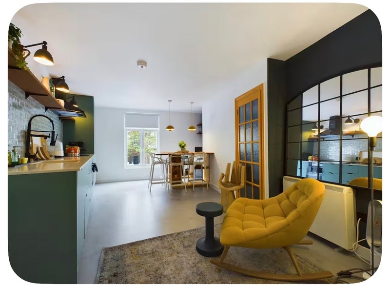 Photo 1: Kitchen