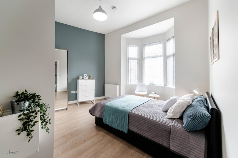 Photo 1: Room A