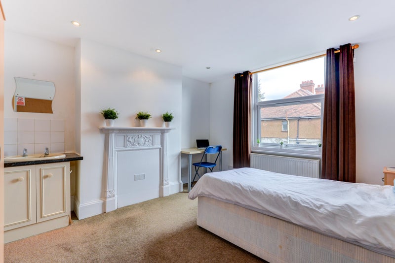 Photo 1: Bedroom 6