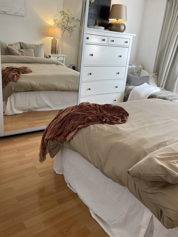 Photo 1: Kingsize room