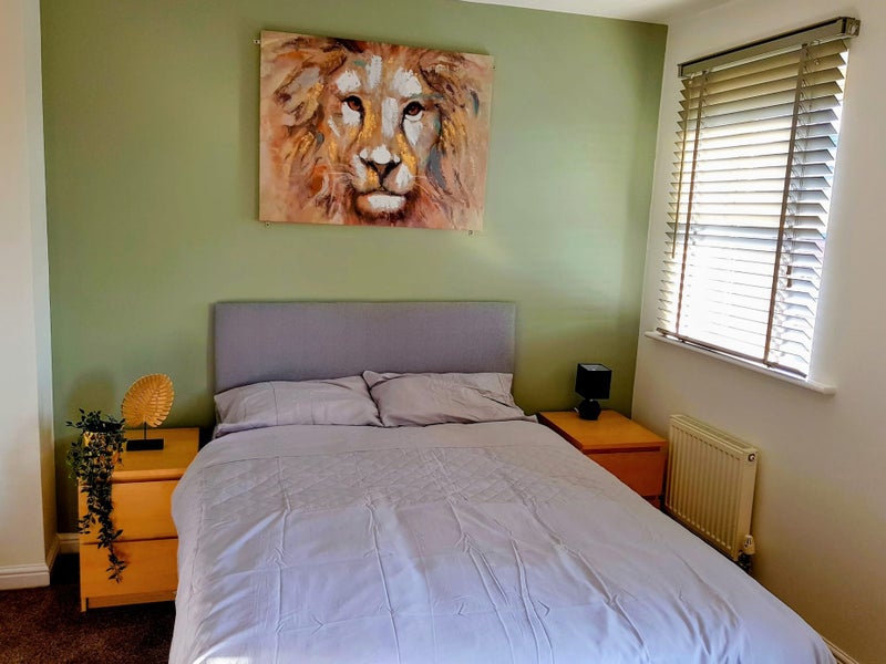 Photo 1: Bedroom