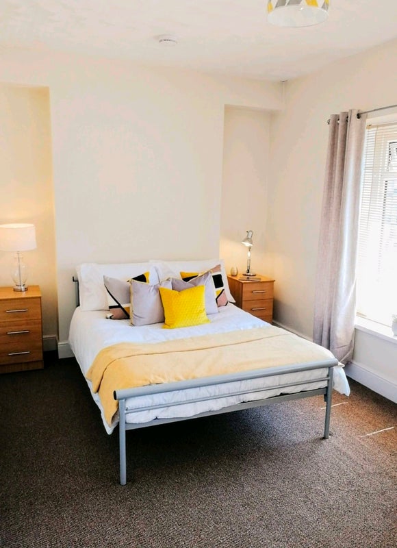 Photo 1: Biggest room in the house!