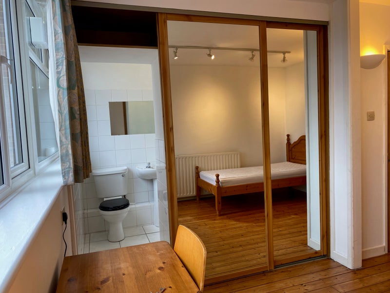 Photo 1: Ensute £930